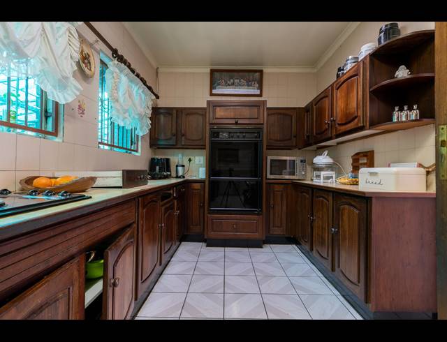 4 BEDROOM HOUSE FOR SALE IN GLENVISTA